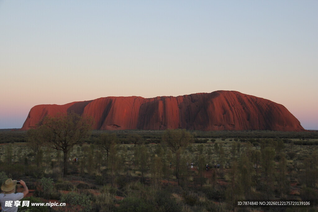 澳大利亚乌鲁鲁巨石景观