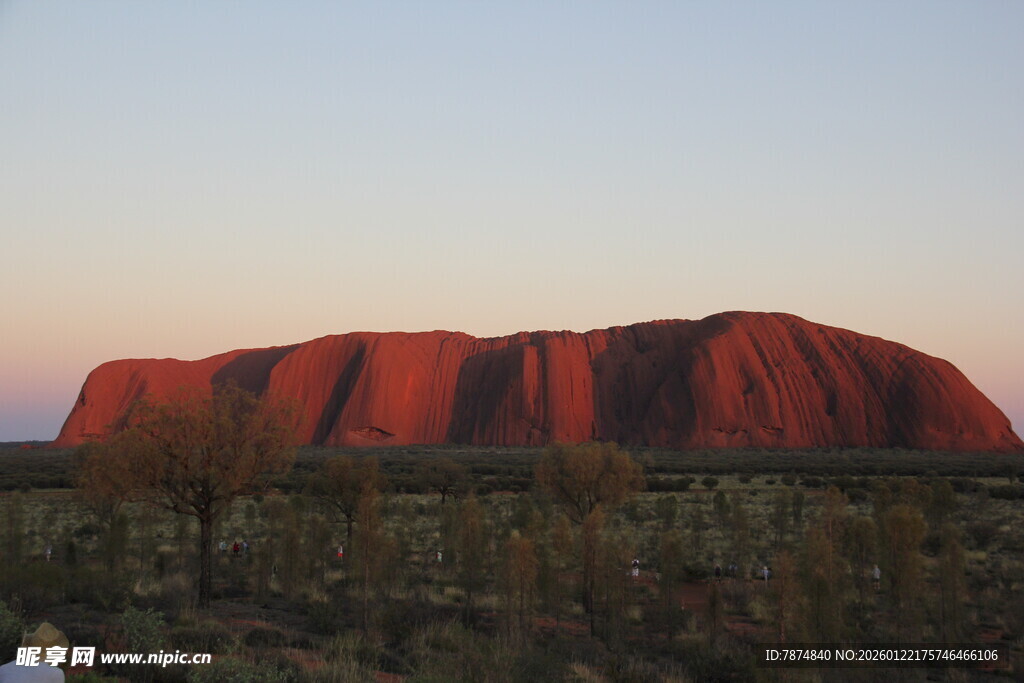 澳大利亚乌鲁鲁巨石景观