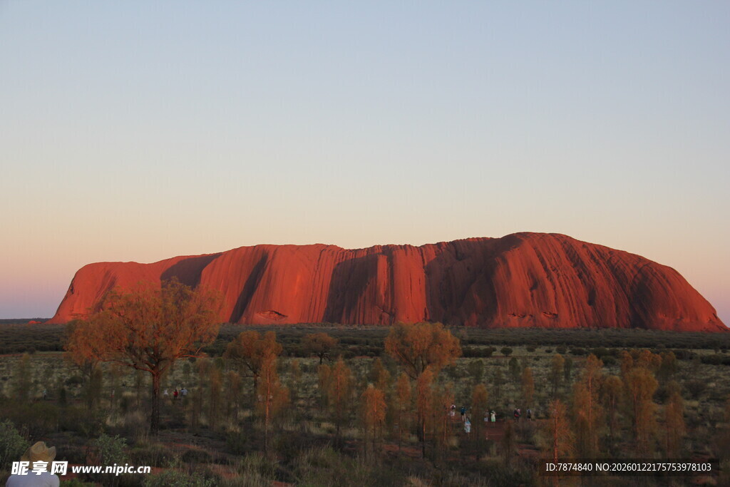 澳大利亚乌鲁鲁巨石景观