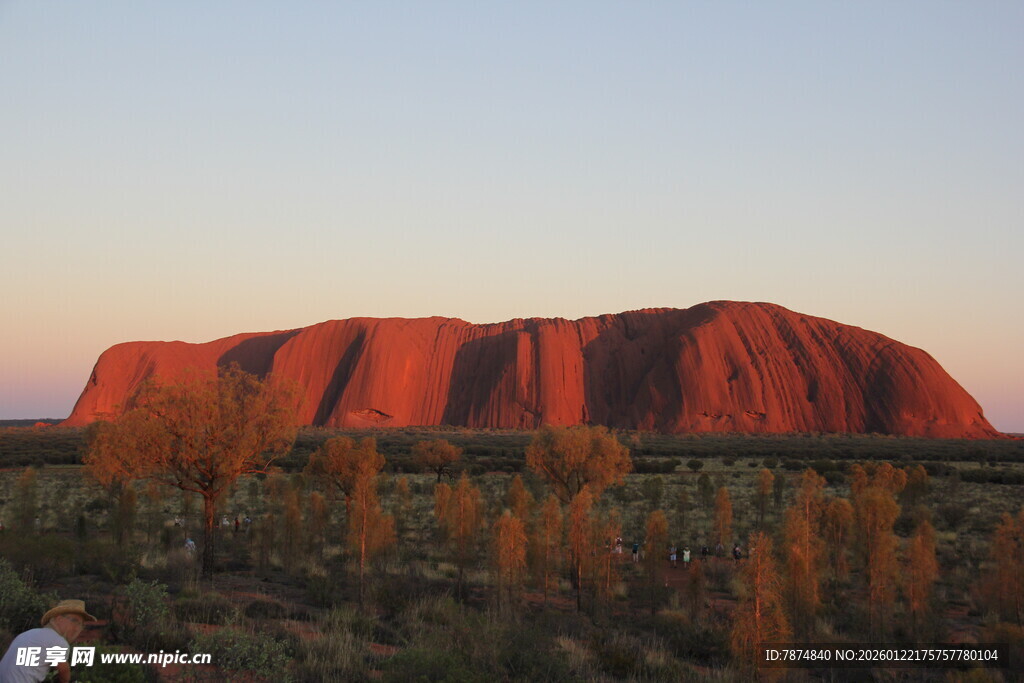 澳大利亚乌鲁鲁巨石景观