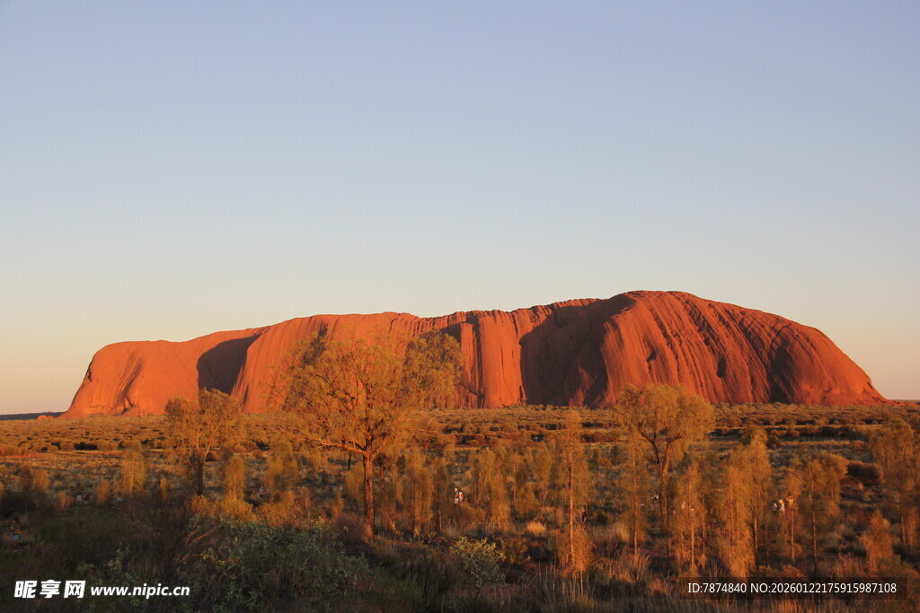 澳大利亚乌鲁鲁巨石景观
