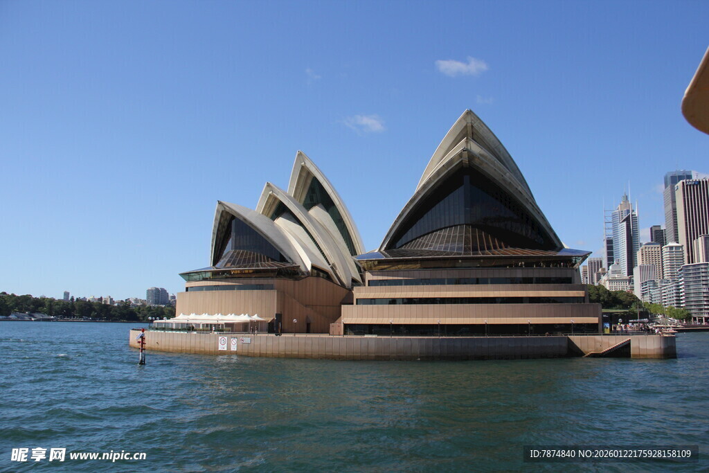 悉尼歌剧院的水上景致