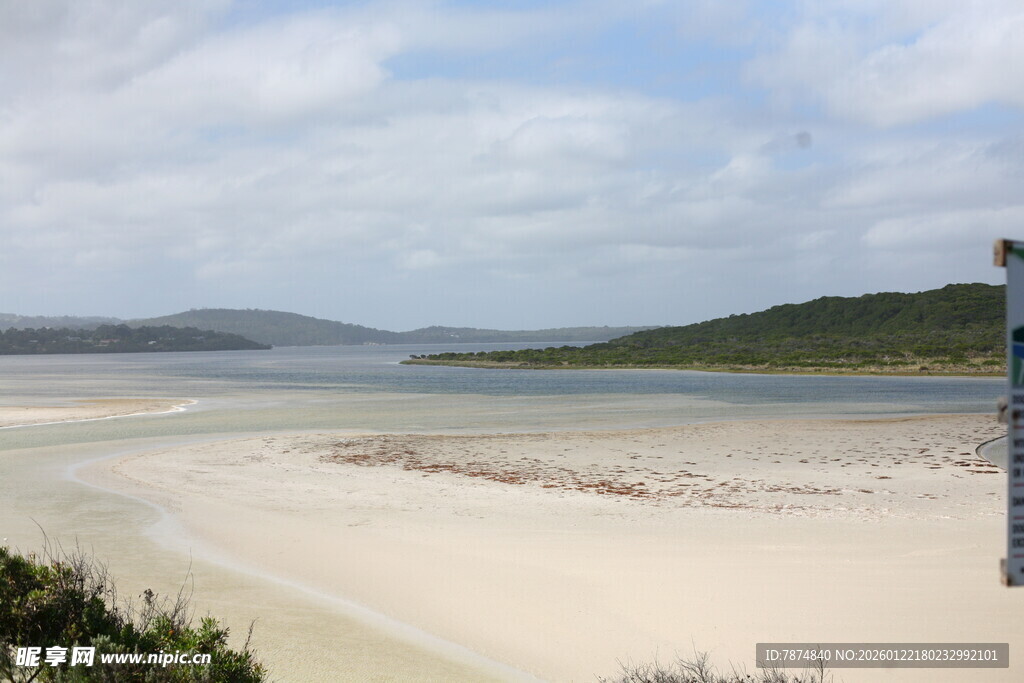 美丽海滨沙滩风景
