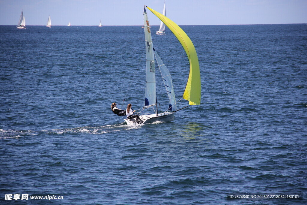 海上帆船竞技