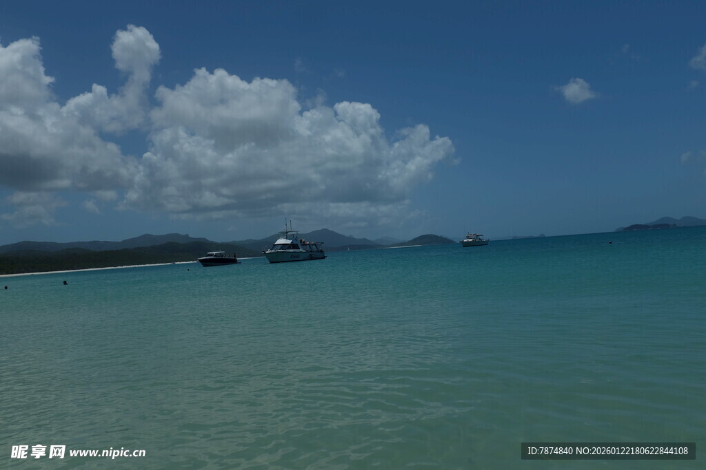美丽海景 清澈海水与蓝天