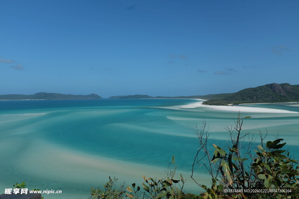 绝美海滩蓝绿海水景观