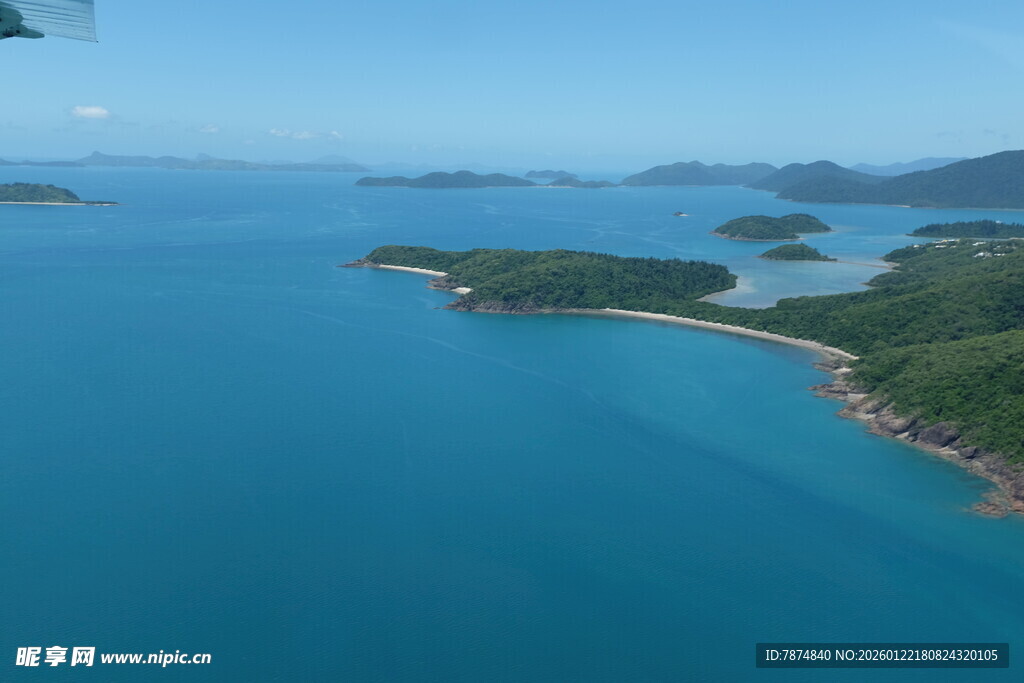 美丽海岛蓝色海域风光