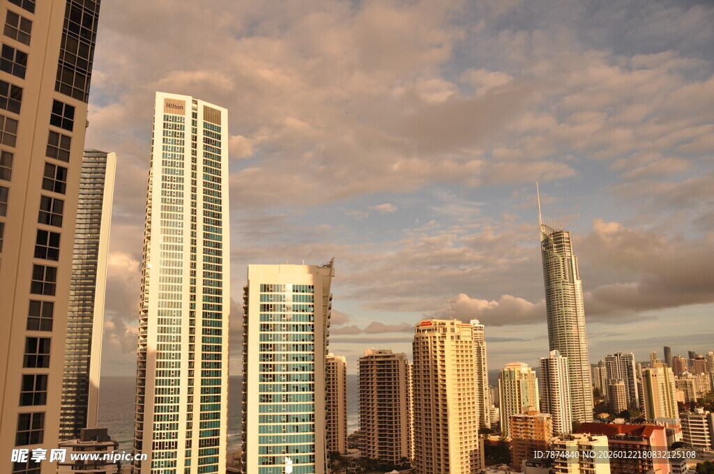 城市天际线 夕阳下的繁华