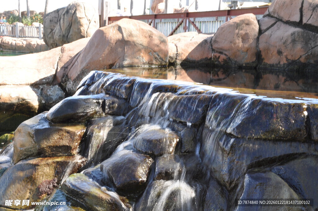 户外石砌流水景观