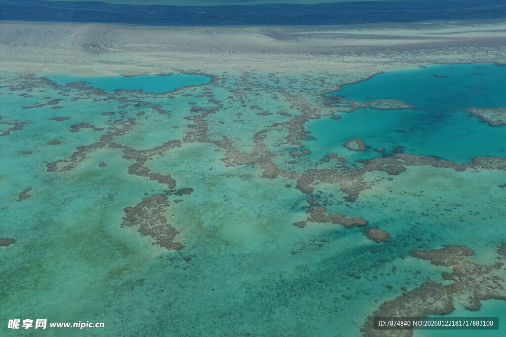 美丽海岛珊瑚礁景观