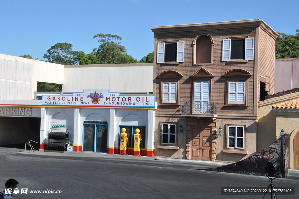 复古风格建筑街景