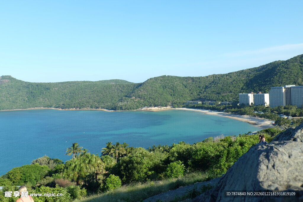 海滨美景 青山绿水伴高楼