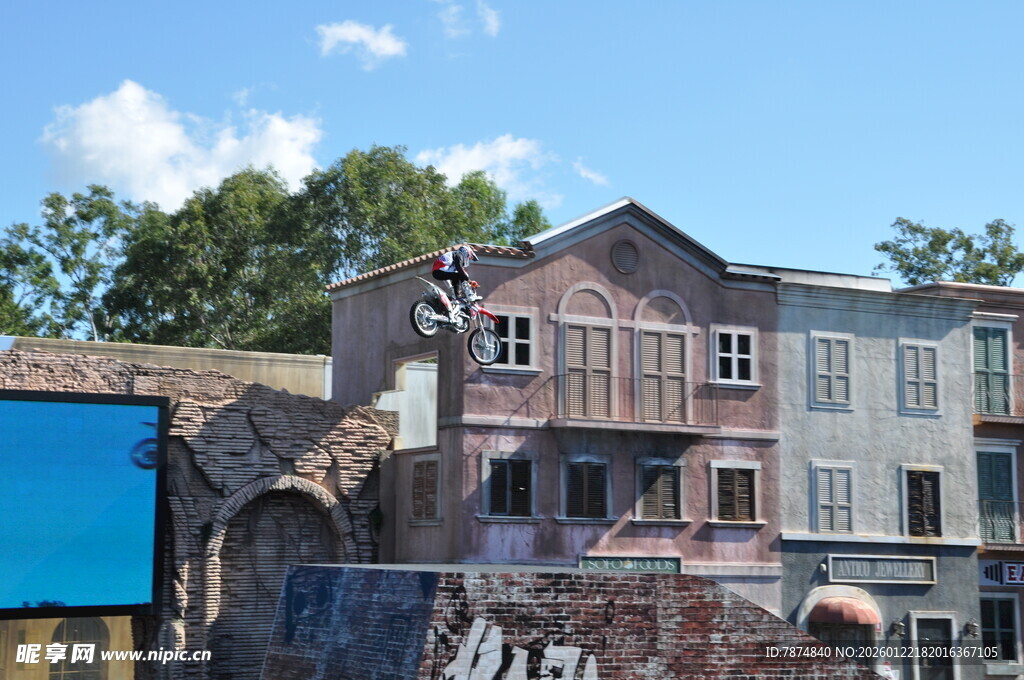 老旧建筑待修缮