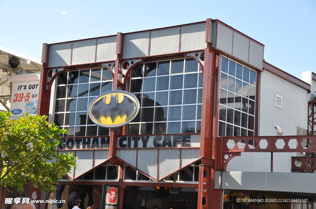 蝙蝠侠主题建筑外观