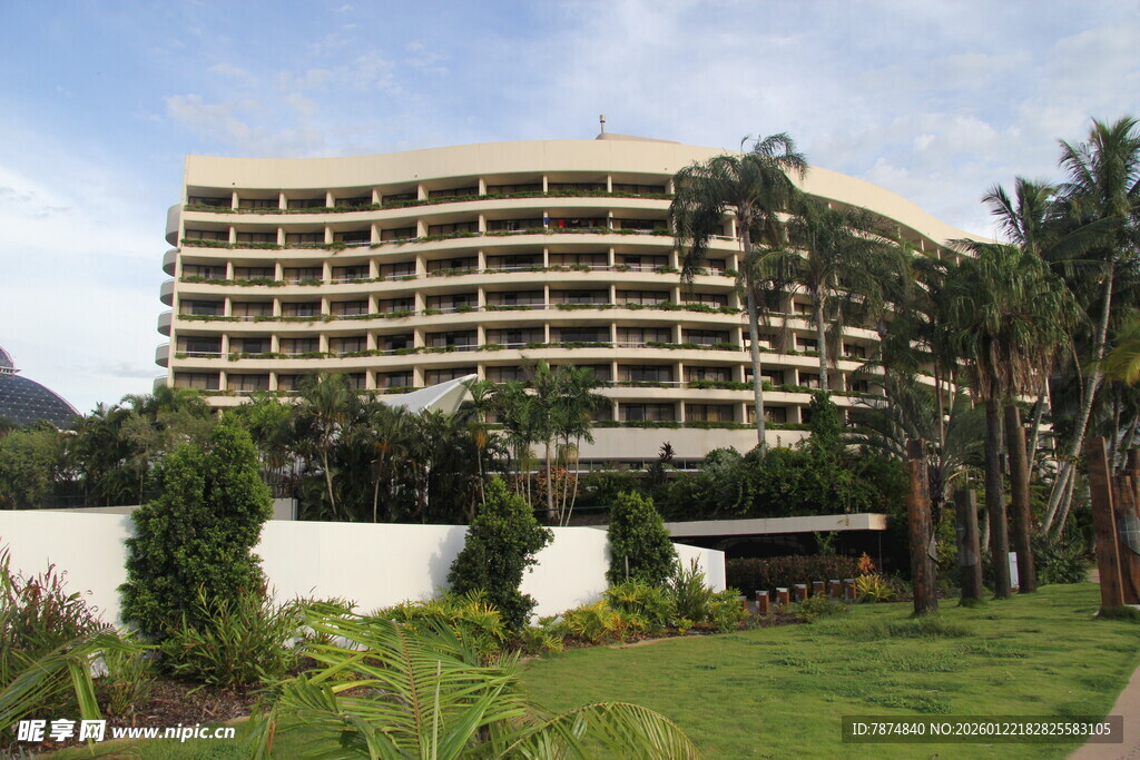 豪华海滨度假酒店外观
