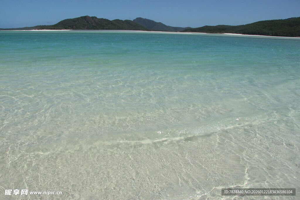 纯净美丽的海滩风光