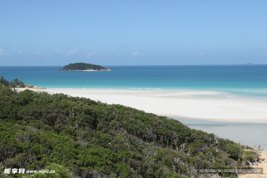 美丽海滨风光 葱郁植被
