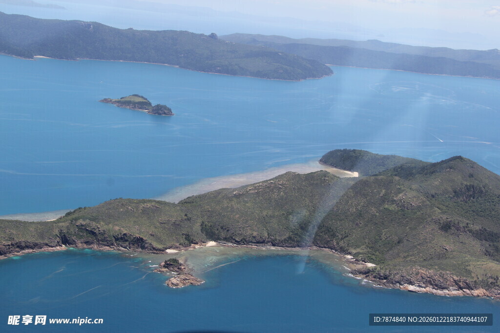 俯瞰美丽海岛景观