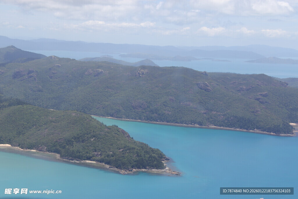 美丽海岛蓝色海域景观