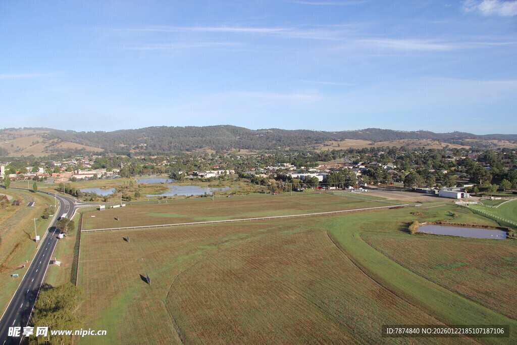 乡村田野风光俯瞰图