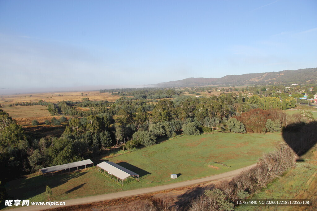 乡村田野风光俯瞰图