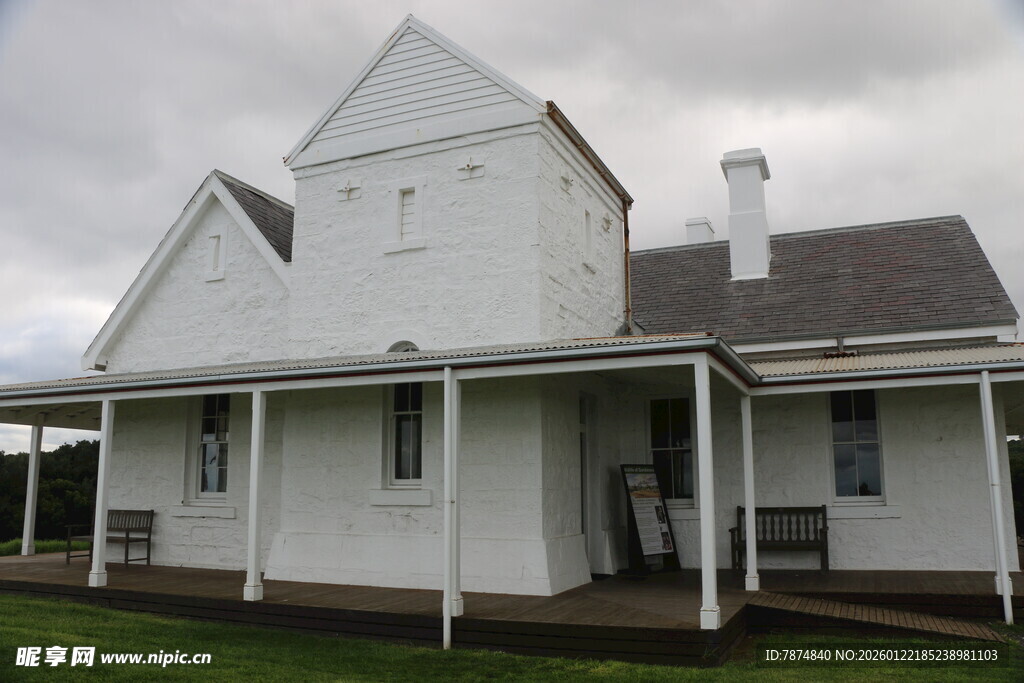 白色乡村风格独栋房屋