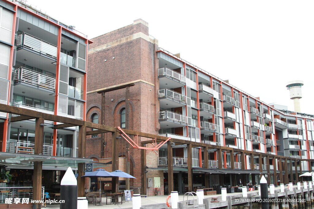 现代风格多层砖砌建筑