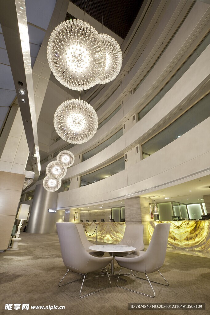 现代简约风格室内吊灯场景