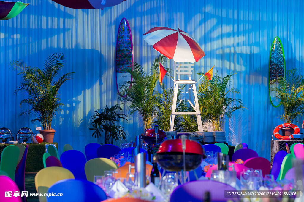 夏日泳池派对场景布置