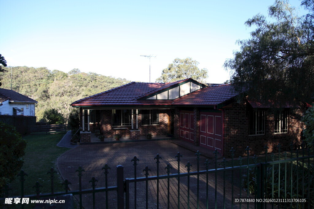 乡村小屋周边景致