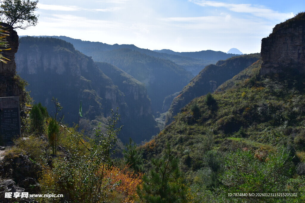壮丽山谷自然风光