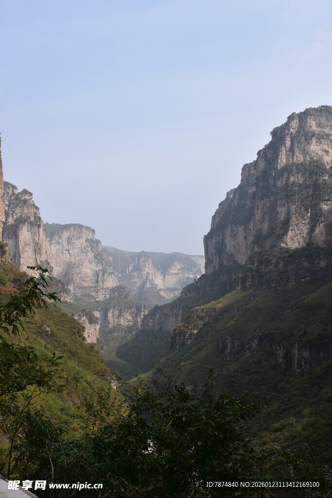 壮丽峡谷自然风光