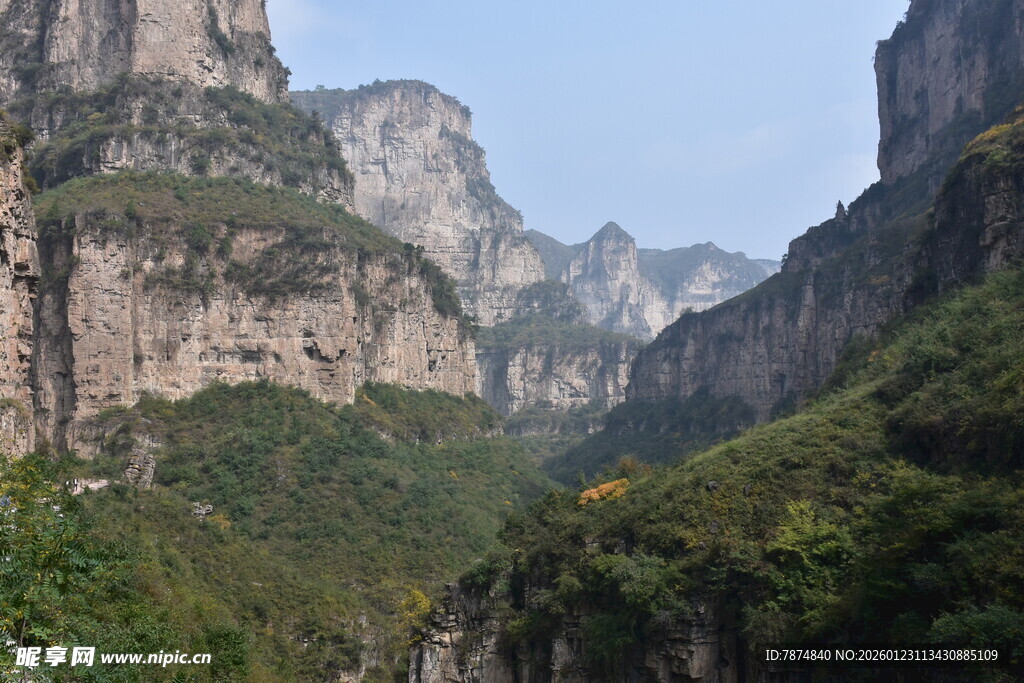 壮丽峡谷自然风光
