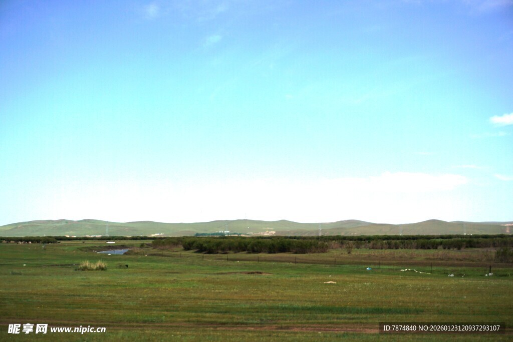 广袤草原蓝天美景
