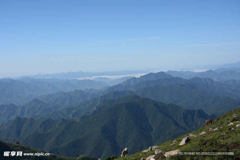 壮丽山峦风景
