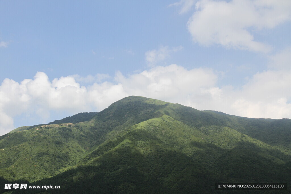 青山蓝天 自然美景如画
