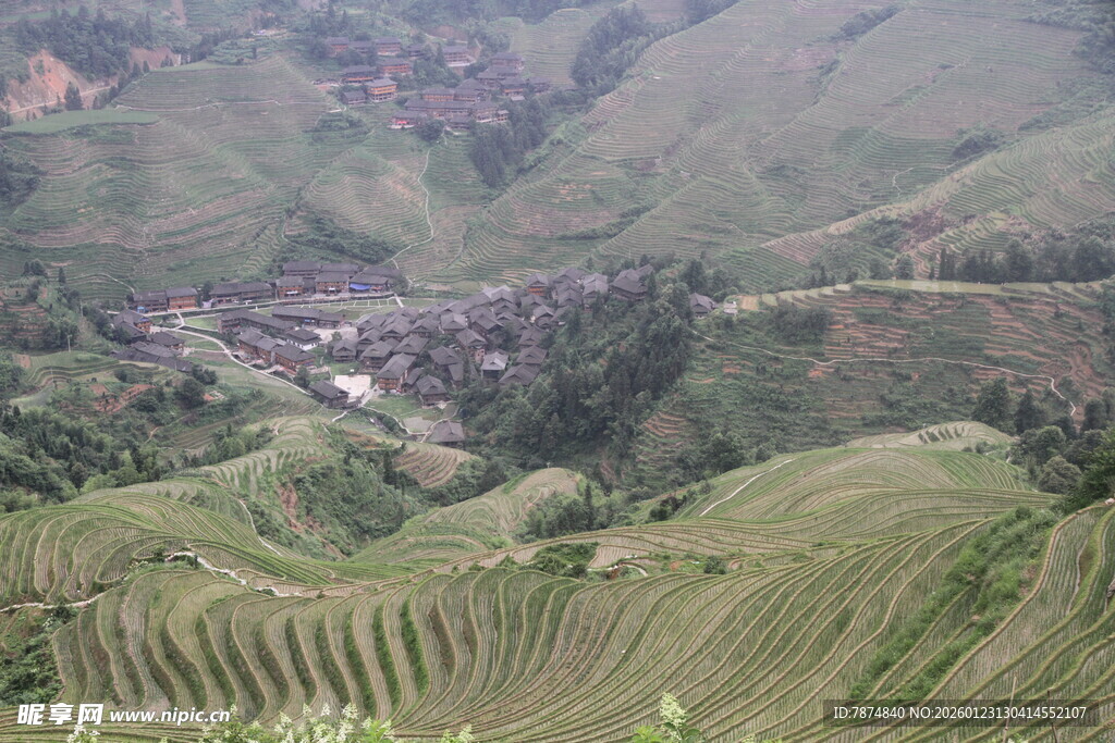 梯田村落美景