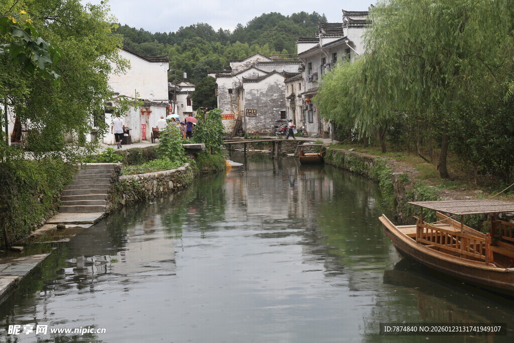 江南水乡小河畔美景