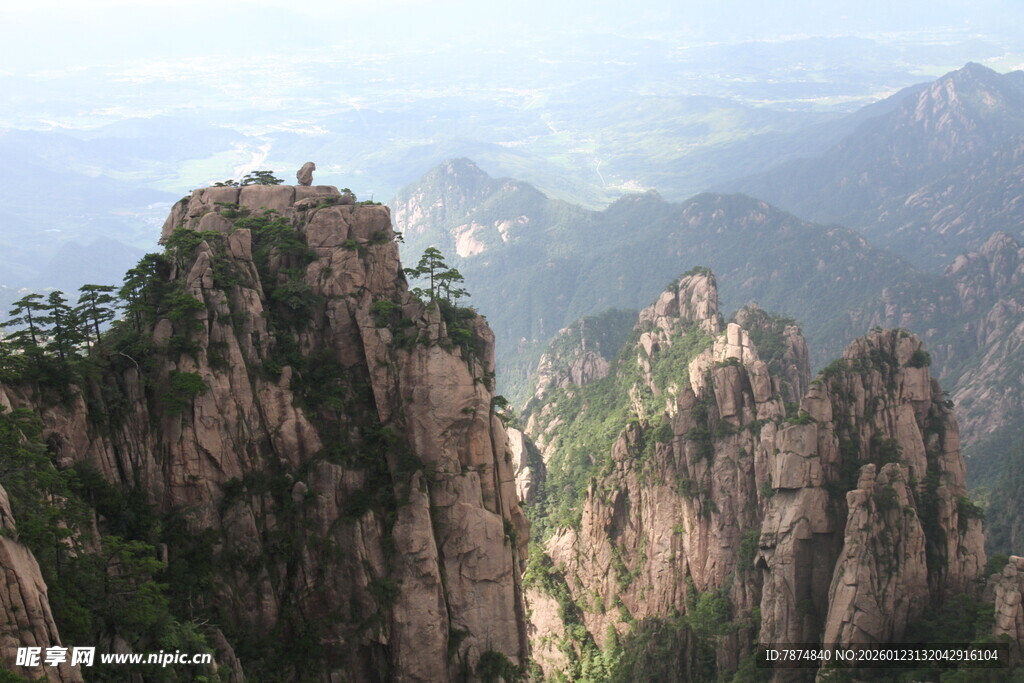 壮丽黄山奇峰景观