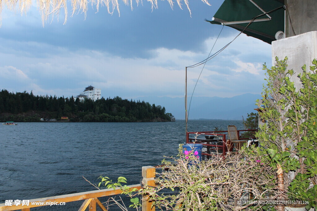 湖畔风景 宁静惬意时光