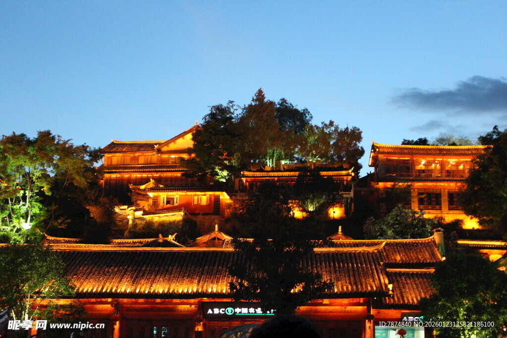 古建夜景 灯火辉煌的中式楼阁