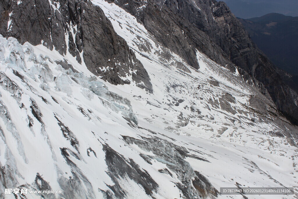 壮丽雪山冰川景观
