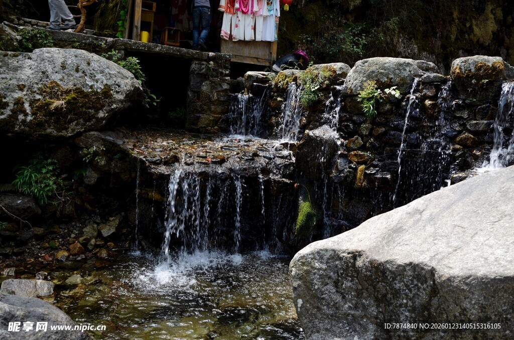 山间小瀑布 灵动自然景