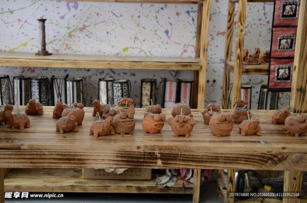 陶艺工作室的精美陶制作品