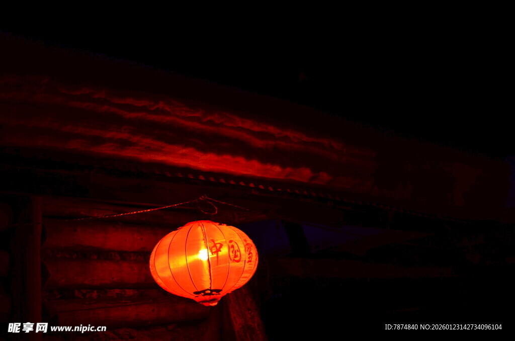 夜晚点亮的南瓜灯