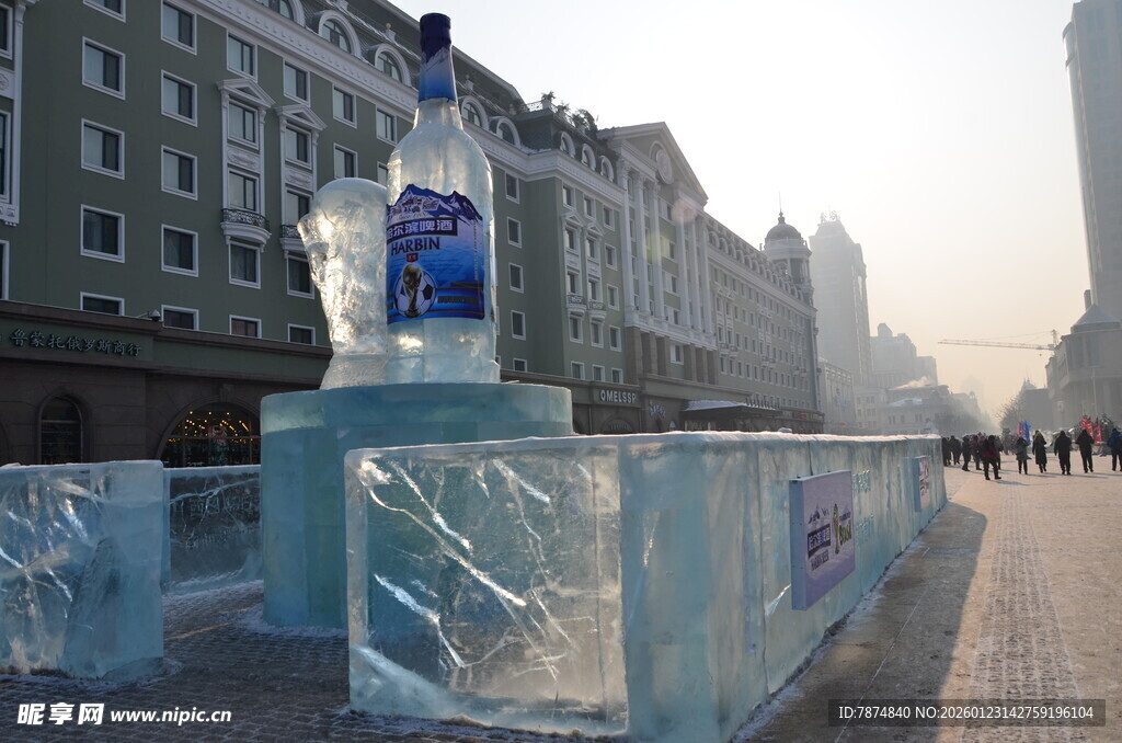 城市街头的精美冰雕作品
