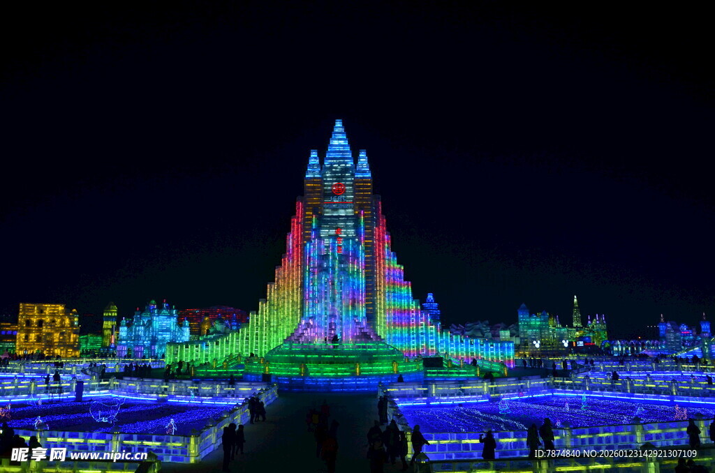 梦幻灯光下的绚丽建筑