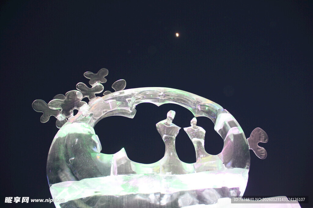 梦幻冰雕情侣浪漫场景