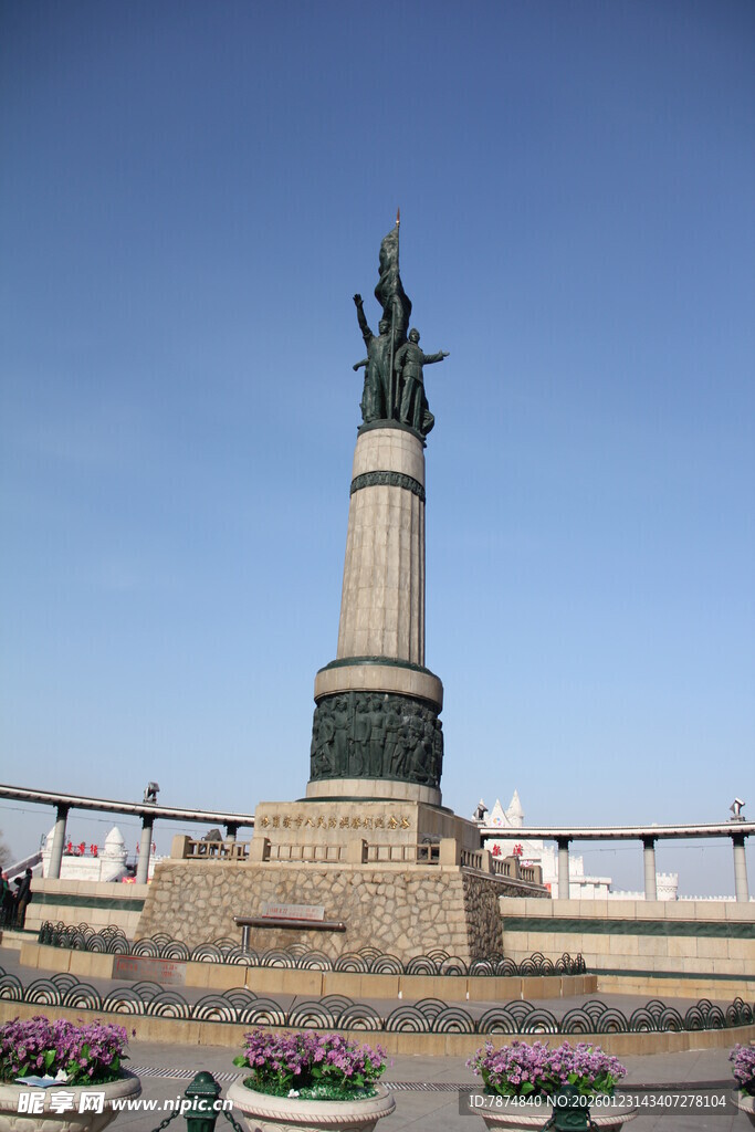 城市中的宏伟纪念碑