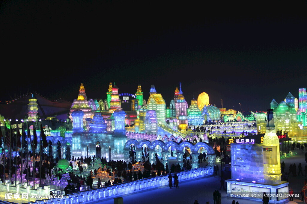 冰雪灯光秀璀璨夜景